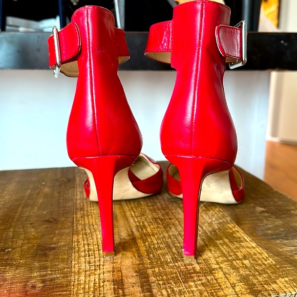 Calvin Klein 3.5 in heel - Picture 3 of 3